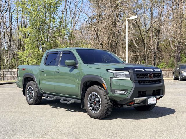 2025 Nissan Frontier PRO-4X Crew Cab 4WD