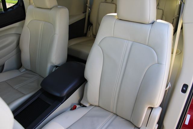 Used 2018 Red Lincoln Reserve image 22