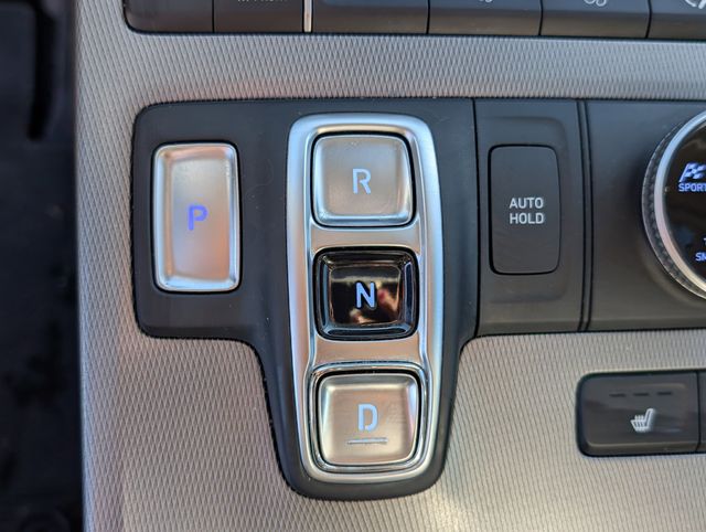 Used 2021 White Hyundai SEL image 15