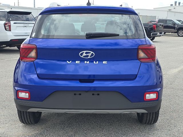 2024 Hyundai Venue Limited:B01873