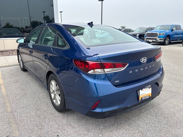 Used 2019 Lakeside Blue Hyundai SE image 5