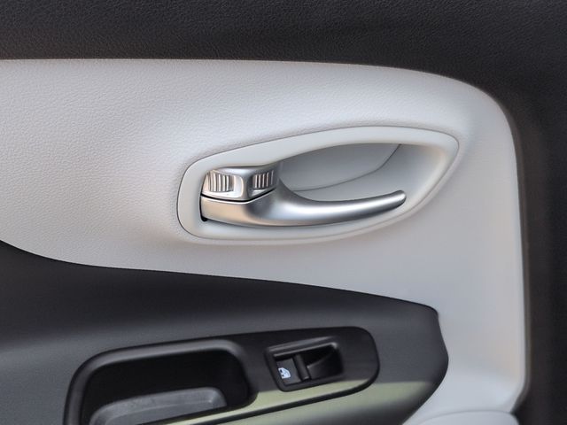 Used 2022 Gray Jeep Limited image 27