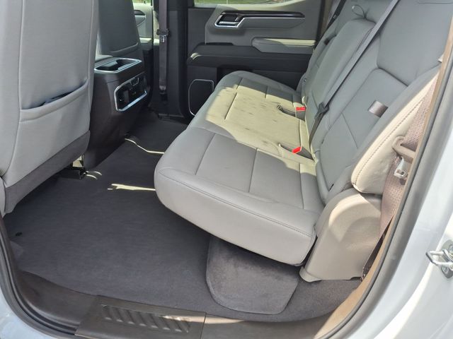 Used 2025 White Chevrolet LTZ image 30