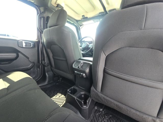 2021 Jeep Wrangler Unlimited Willys:L43469A
