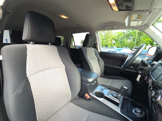 2017 Toyota 4Runner SR5:169086A