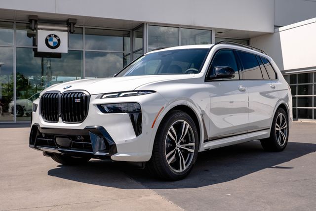 2027 BMW X7
