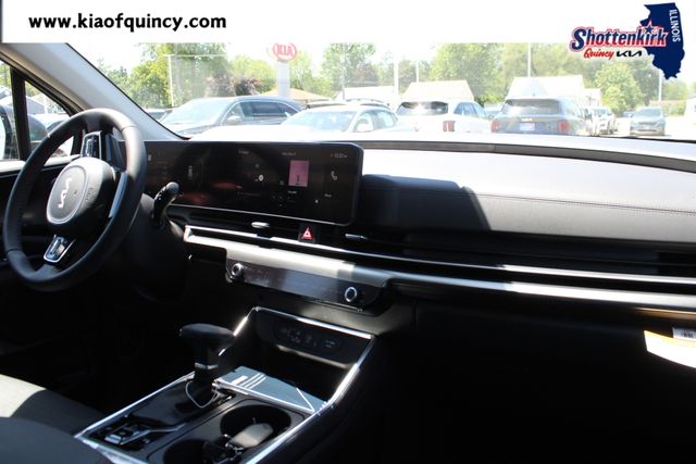 New 2026 Kia Carnival MPV Van