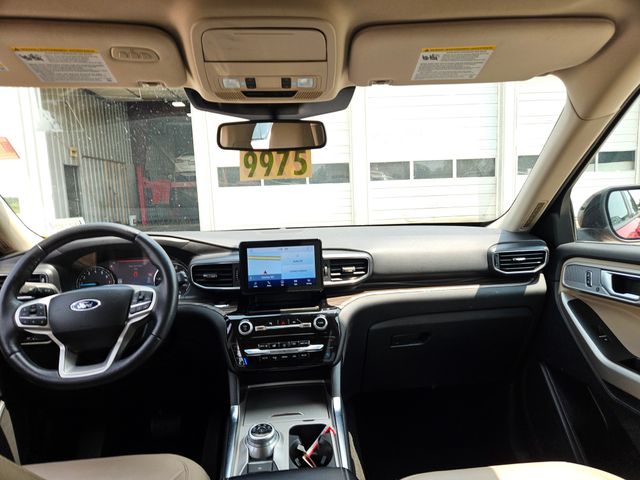 2023 Ford Explorer Limited photo