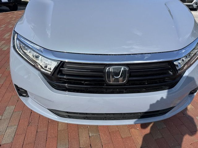 Used 2024 Honda Odyssey Van