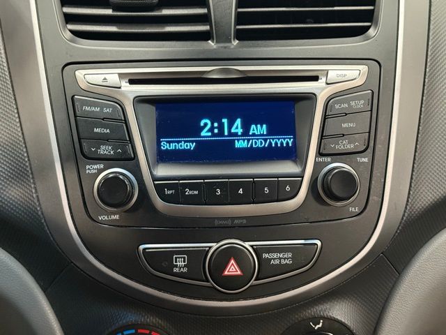 2016 Hyundai Accent SE photo