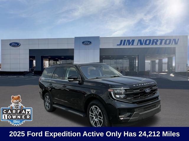 Black Metallic 2025 Ford Expedition SUV / Crossover Four-Wheel Drive Automatic