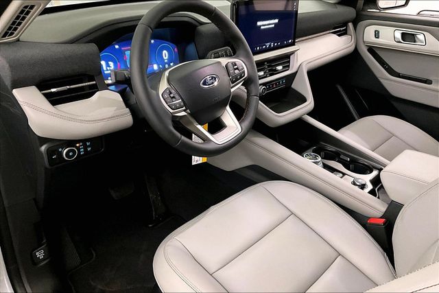 2026 Ford Explorer Active - 11