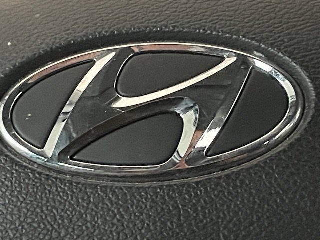 Used 2020 Steel Graphite Hyundai SE image 11