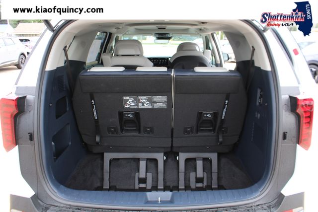 New 2026 Kia Carnival MPV Van