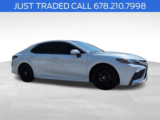 White (Wind Chill Pearl) 2023 Toyota Camry Sedan Front-Wheel Drive 8-Speed Automatic