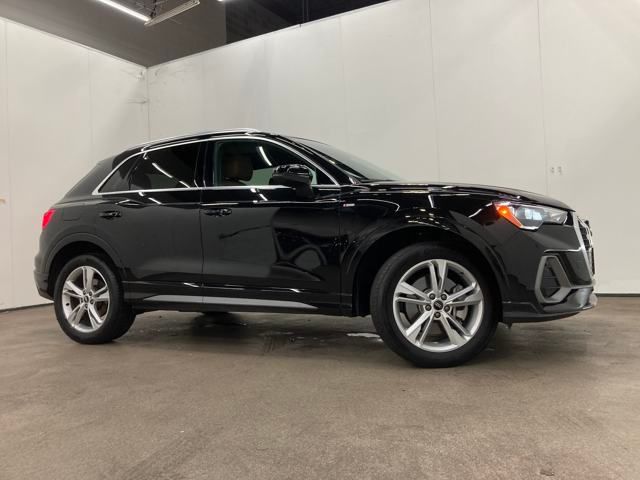 2021 Audi Q3 quattro S line Premium 45 TFSI