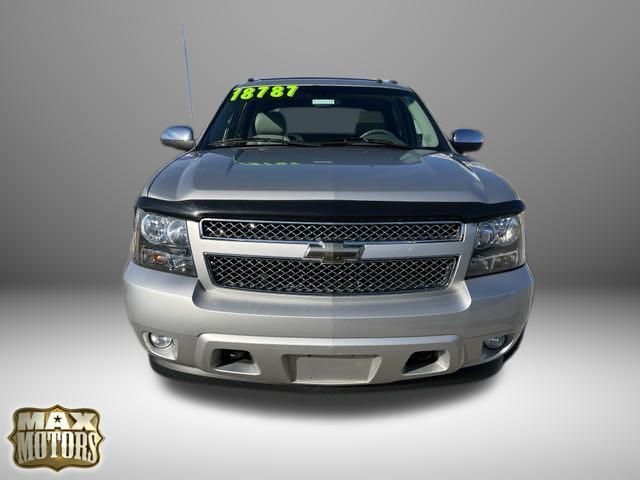 2011 Chevrolet Avalanche 1500 LTZ 2