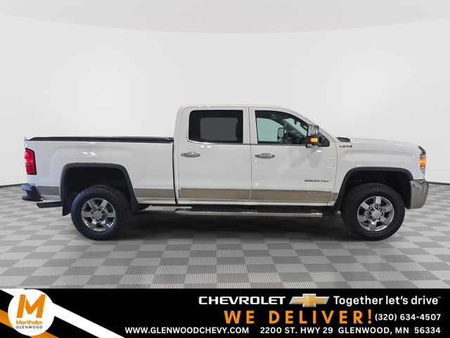 Summit White 2015 GMC Sierra 2500HD SLT Crew Cab SB 4WD Pickup Truck Four-Wheel Drive 6-Speed Automatic Overdrive