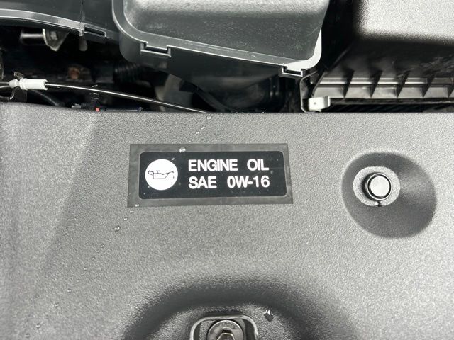 2023 Toyota RAV4 XLE - Photo 16