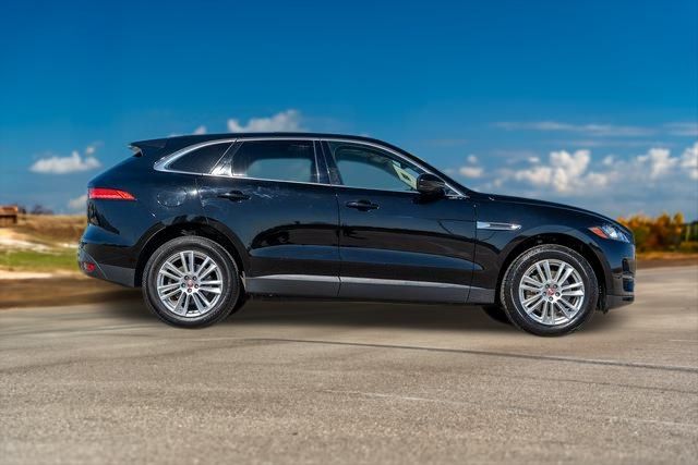 2020 Jaguar F-PACE 30t Prestige 8