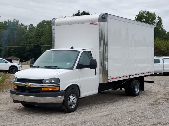 New 2026 Chevrolet Express 3500 - photo 2