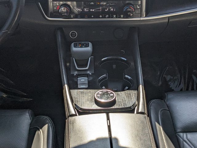 2021 Nissan Rogue Platinum photo
