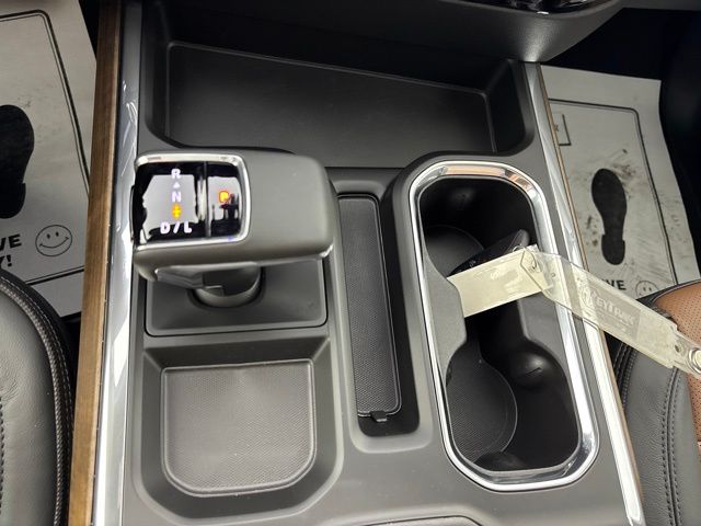 2026 Chevrolet Silverado 1500 High Country - Photo 42