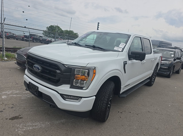 2023 Oxford White Ford F-150 XLT 4X4 Truck