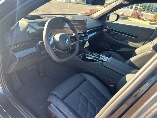 2024 BMW 5 Series 530i 14