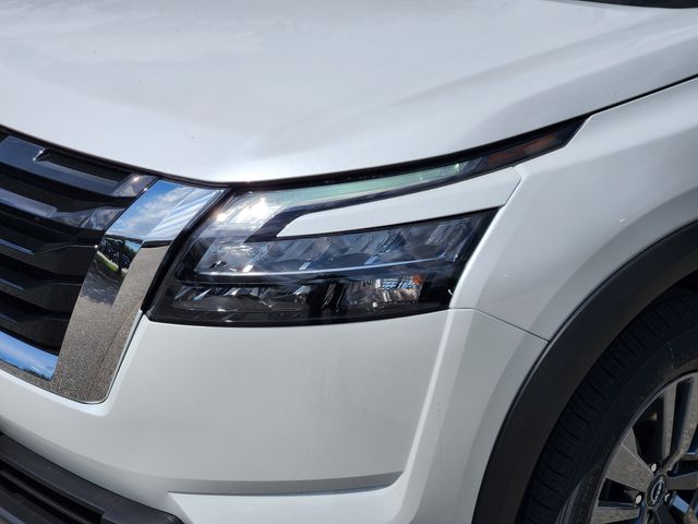 2025 Nissan Pathfinder SV photo 6