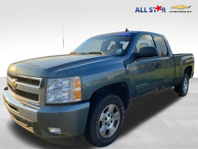 Blue Granite Metallic 2007 Chevrolet Silverado 1500 Pickup Truck 4-Speed Automatic Overdrive