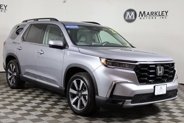 2025 Honda Pilot Touring AWD