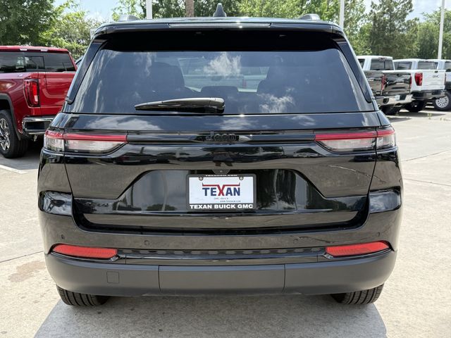 2025 Jeep Grand Cherokee Altitude Black at River Oaks CDJR