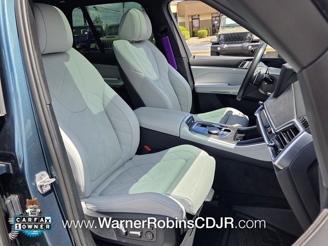 Used 2025 Blue BMW sDrive40i image 18