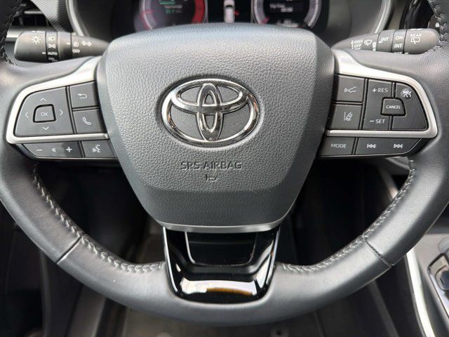 Used 2025 Toyota Highlander SUV