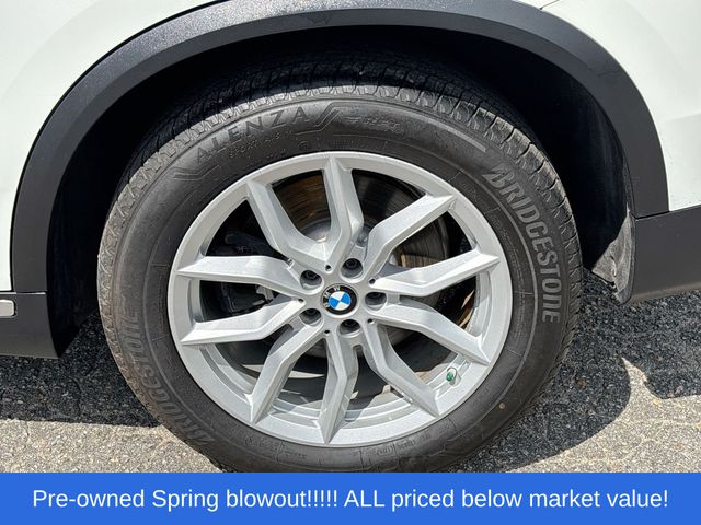 Used 2020 Black BMW xDrive40i image 14