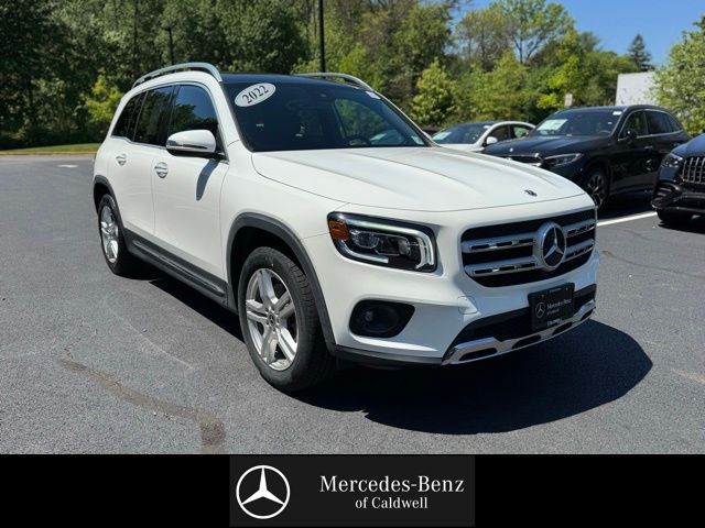 Polar White 2022 Mercedes-Benz GLB 250 4MATIC SUV / Crossover All-Wheel Drive 8-Speed Automatic