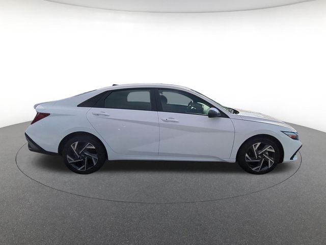 used 2025 Hyundai Elantra Hybrid car, priced at $24,661