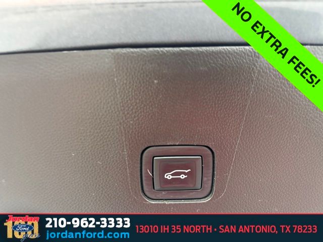 Used Car 2019 Chevrolet Traverse  3lt For Sale Under $20,000 In San Antonio, Texas