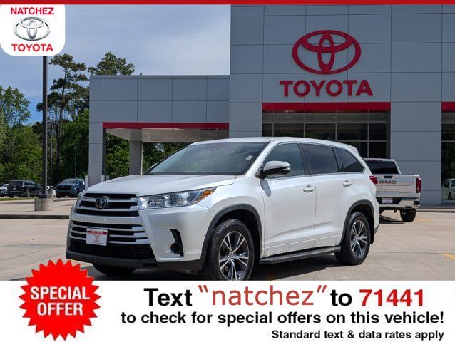 White (Blizzard Pearl) 2018 Toyota Highlander LE SUV / Crossover Front-Wheel Drive 8-Speed Automatic