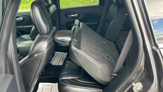 Used 2016 Jeep Cherokee SUV