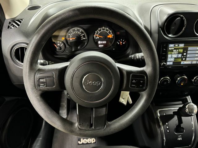 2016 Jeep Compass Sport 14