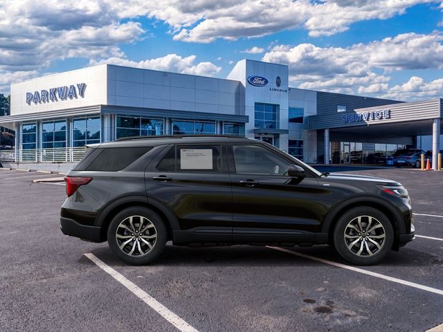 New 2027 Black Ford ST-Line image 5