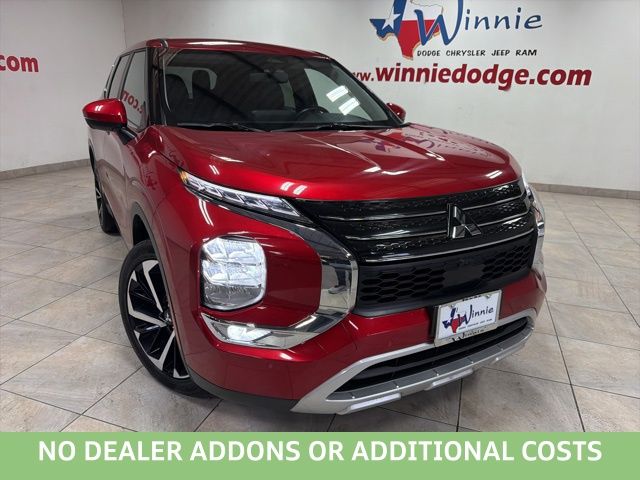 Silver 2024 Mitsubishi Outlander SE FWD SUV / Crossover Front-Wheel Drive Continuously Variable Transmission