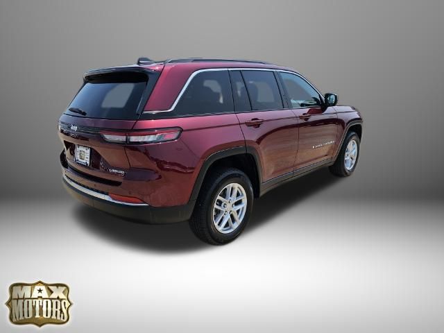 2024 Jeep Grand Cherokee Laredo 8