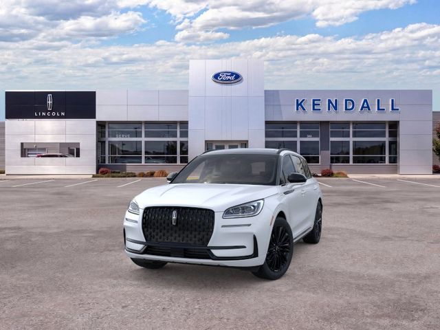 New 2025 White Metallic Lincoln Grand Touring image 2