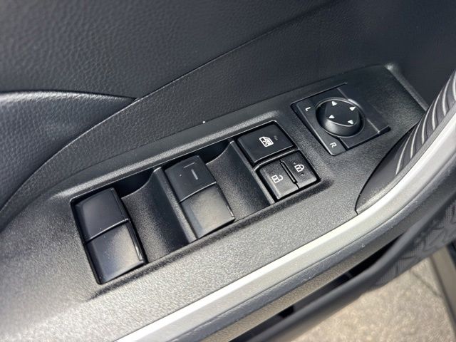 2025 Toyota RAV4 LE - Photo 28