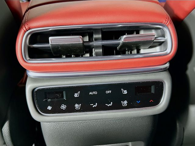 Thumbnail: 2026 Genesis GV80 - 18