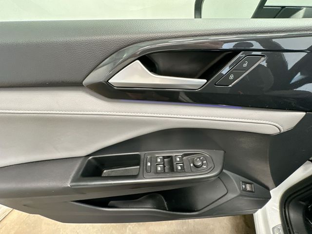 2023 Volkswagen Taos 1.5T SEL White at Bob Ruth Ford