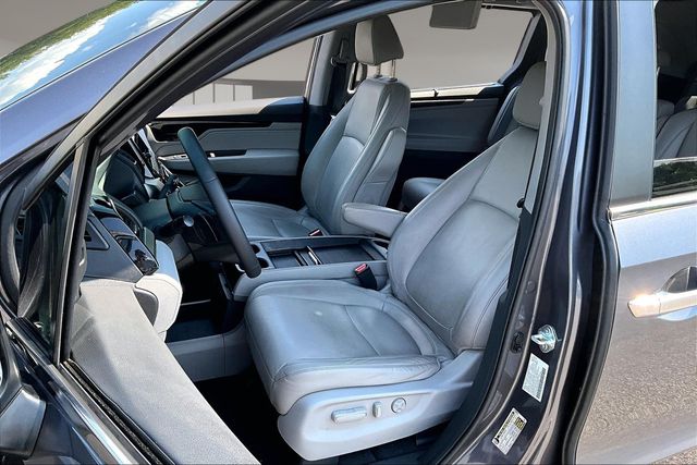 Used 2022 Honda Odyssey Van